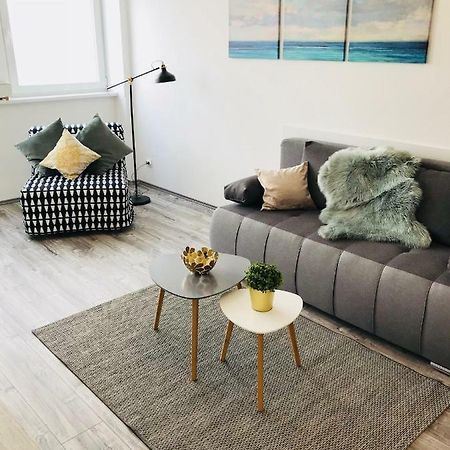Central Apartments Веспрем Екстер'єр фото