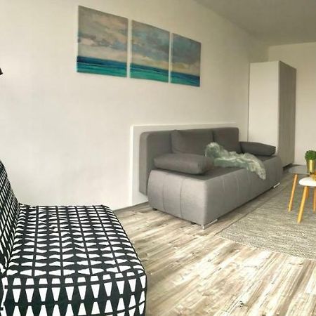 Central Apartments Веспрем Екстер'єр фото