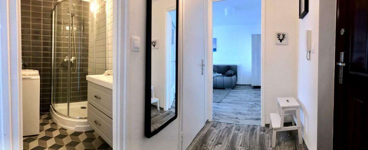 Central Apartments Веспрем Екстер'єр фото